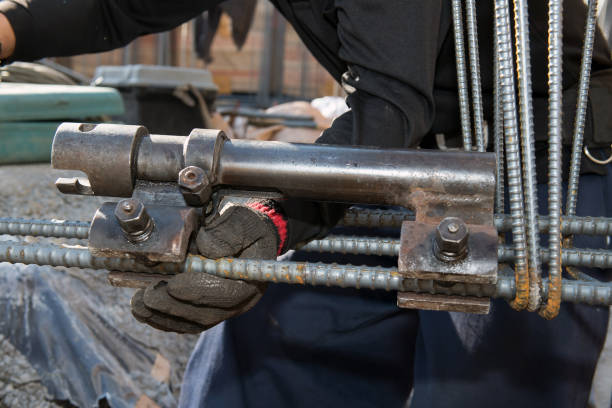 istock Gas Pressure Welding, Pressure device installation 668487730
