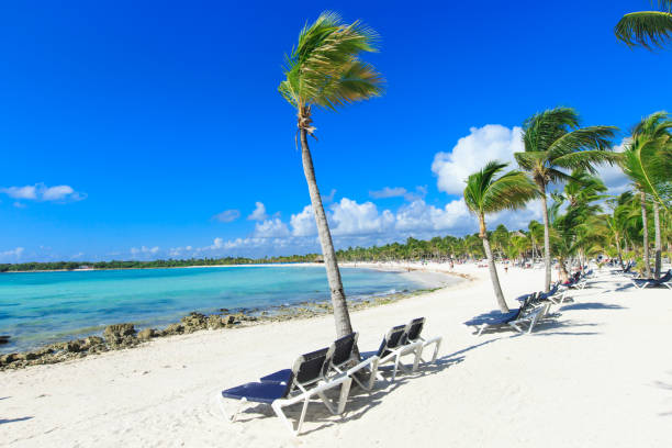 istock beautiful tropical sea 668513056