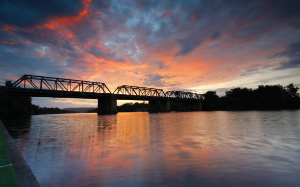 istock Sunset Victoria Bridge Penrith Australia 668586312