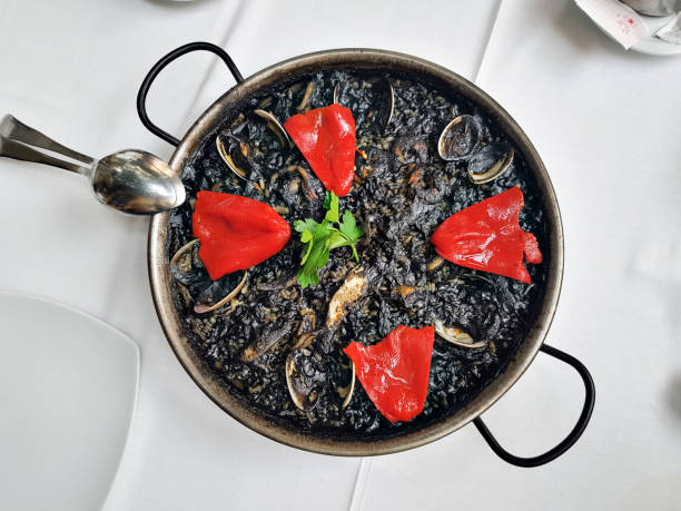 istock Black Paella de Andalucia - Seville 668631514