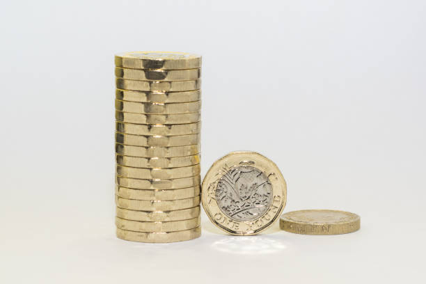 nowa i stara moneta funta w wielkiej brytanii - royal bank of scotland zdjęcia i obrazy z banku zdjęć