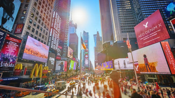 quadrato del tempo. new york - times square night broadway new york city foto e immagini stock