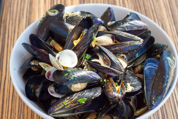 istock Bowl full of mussels 668947558