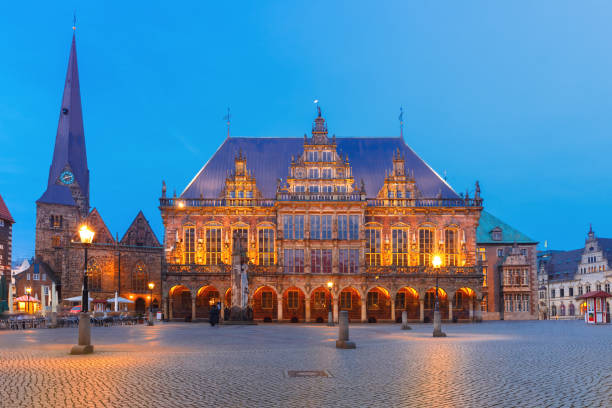 istock Ancient Bremen Market Square in Bremen, Germany 669038132