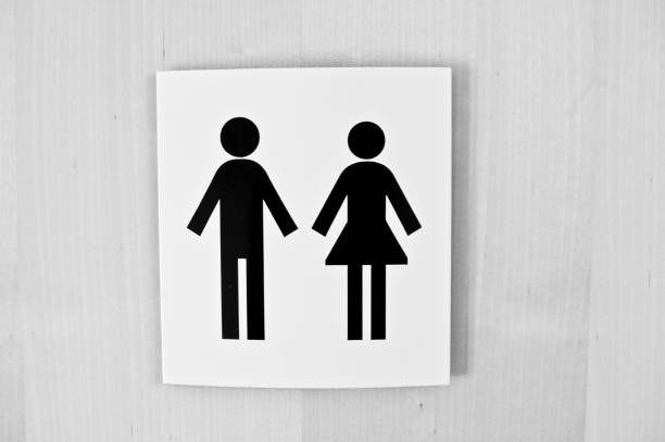 istock Public Toilet Sign 669044810