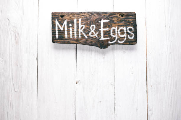 istock Signboard on white wood background 669068256