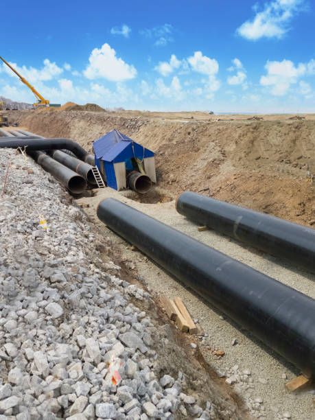 istock Construction of the oil pipeline. 669154134
