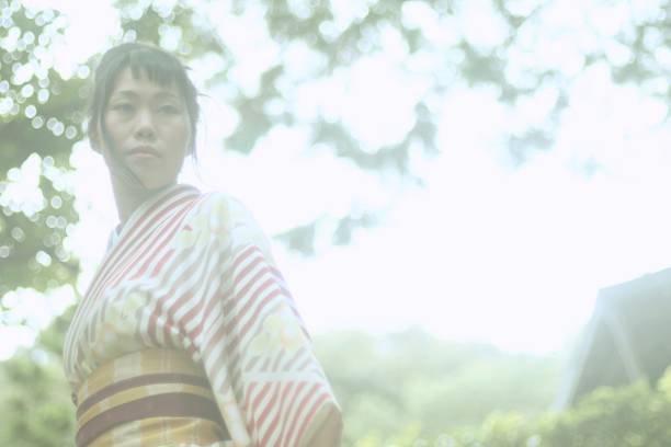 istock Japanese woman in kimono 669244480