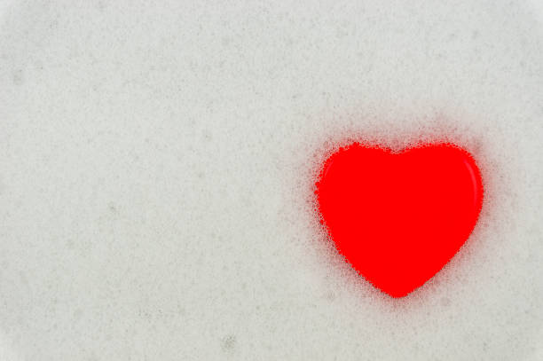 istock Scarlet heart in foam. 669247668