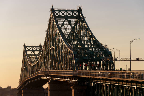 istock Jacques-Cartier Bridge in Montreal 669313024