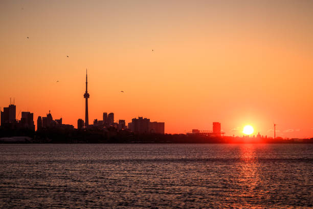 istock Sunrise at Sheldon Lookout Toronto 669322210