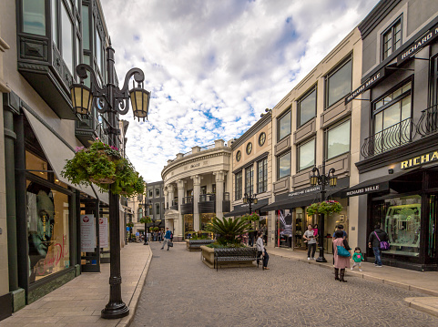 Rodeo Drive Pedestrian Street With Stores In Beverly Hills Los Angeles  California Usa Stock Photo - Download Image Now - iStock