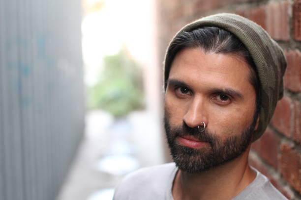 istock Hip man wearing a beanie with copy space 669403550