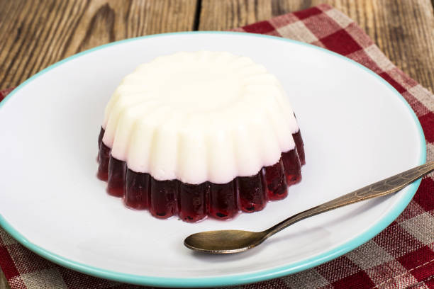 istock Delicious low-calorie dessert-Cherry Milk Jelly 669492222