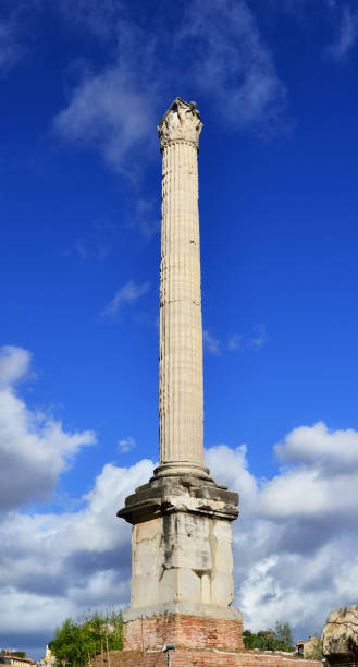 istock Column of Phocas in Rome 669502324