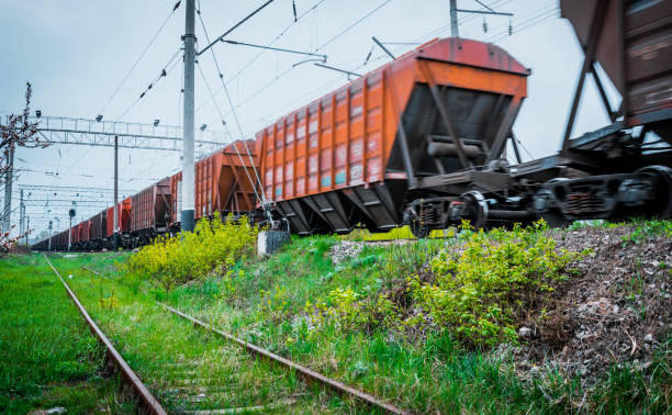 istock Rail freight and an old abandoned railway track 669516198
