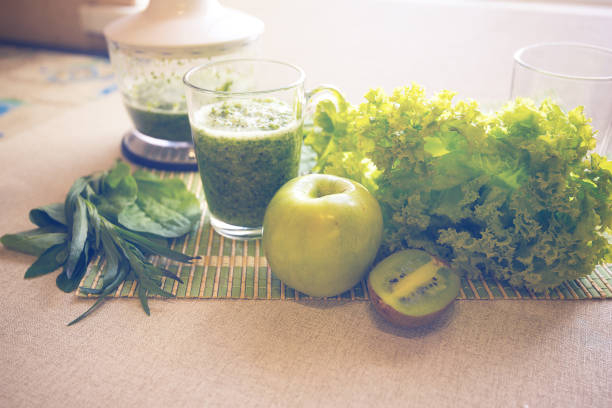 istock Cooking of green smoothie 669533178