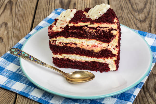 istock Traditional American Red Velvet Cake 669533696