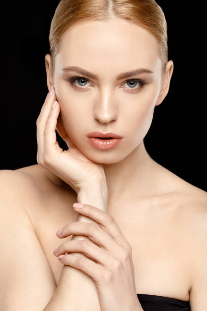 istock Gorgeous young woman 669573094