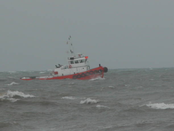 istock Waves / Ship in the surf on the Mediterranean - Spain 669577502