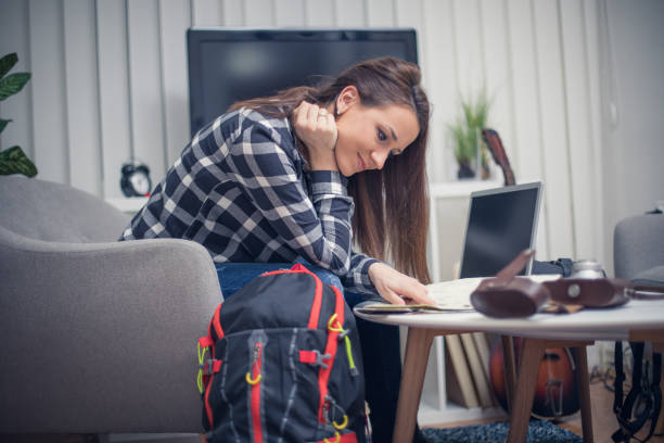 istock Thinking of traveling 669635640