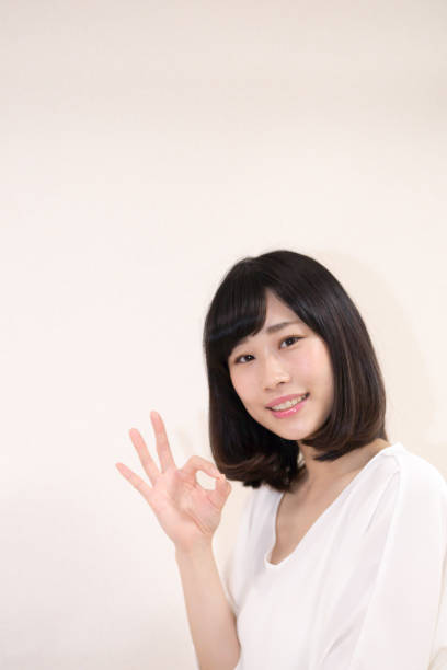 istock Young woman to OK 669670112