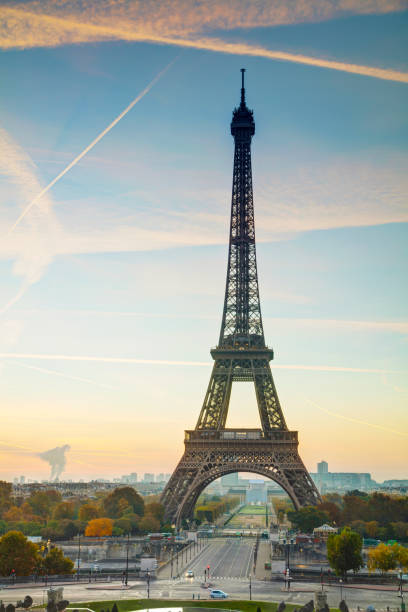 istock Cityscape of Paris with the Eiffel tower 669740502