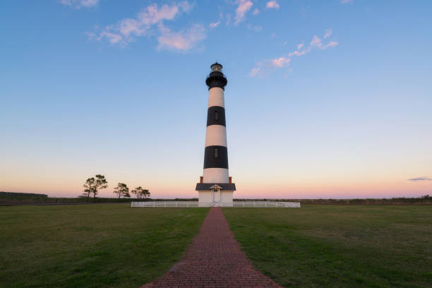 istock Brick pathway leading to Bodie Island Lighthouse 669776386