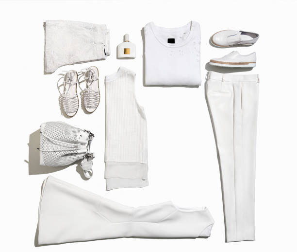 여자의 의류 및 흰색 배경에 고립 된 개인 액세서리 - white clothing 뉴스 사진 이미지