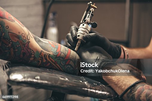 9,515 Arm Tattoo Man Stock Photos, Pictures & Royalty-Free Images - iStock  | Tattooing, Showing tattoo