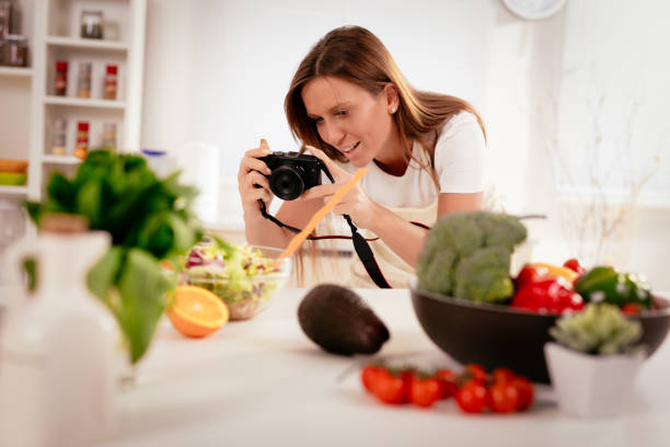 istock Attractive Blogger Girl 669959632