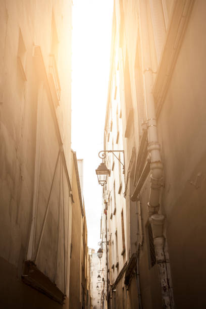 istock Low angle view of alleyway 669978564
