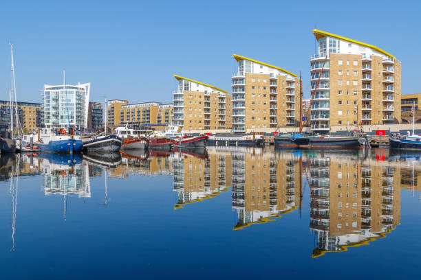 istock Waterside apartments at Limehouse Basin Marina 670023270