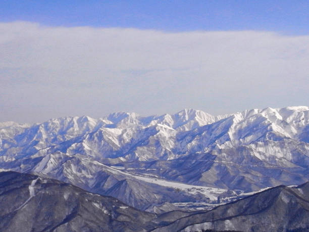 istock Snow mountain view from Kagura ski area 670034652
