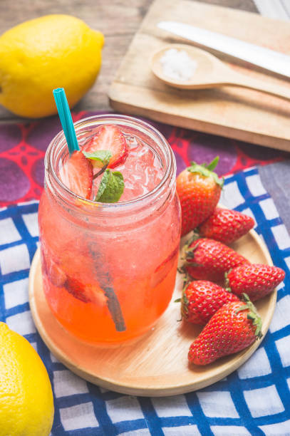 istock strawberry soda lemonade juice , refresh on summer 670099346