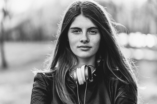 100+ Black And White Girl Pictures [HD] | Download Free Images on Unsplash