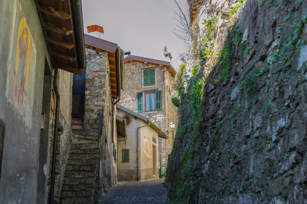 istock Alley in the center of Apricale (Imperia, Liguria, Italy) 670120856