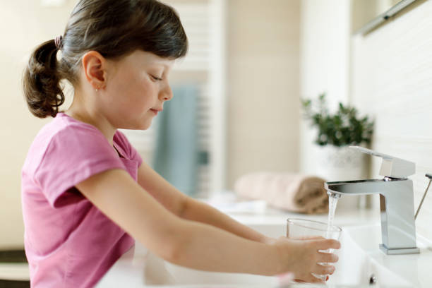 istock Girl in the bathroom 670127758