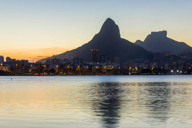 istock Sunset at Rodrigo de Freitas Lagoon 670154234