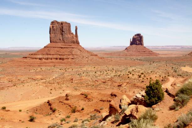 istock East and West Mittens In Monument Valley 670206494