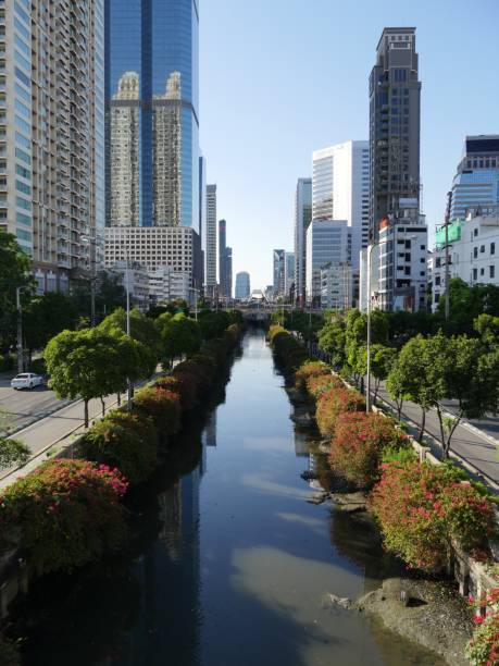 istock Dedicated bus lanes of Bus Rapid Transit(BRT) along canal 670243242