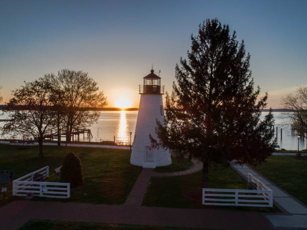 istock Sunrise at Concord Point 670394560