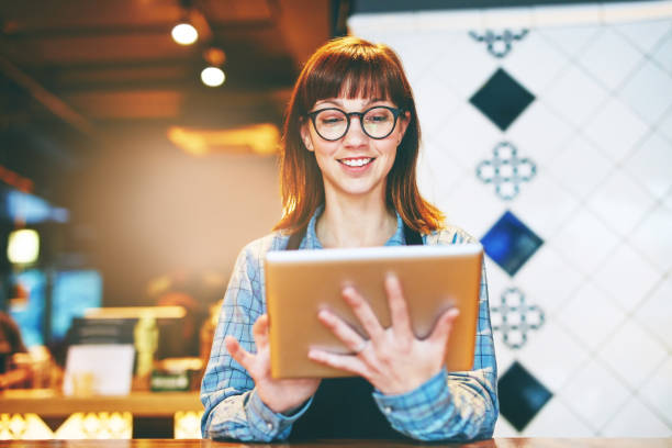 istock It sure is a breeze to manage business online 670410964