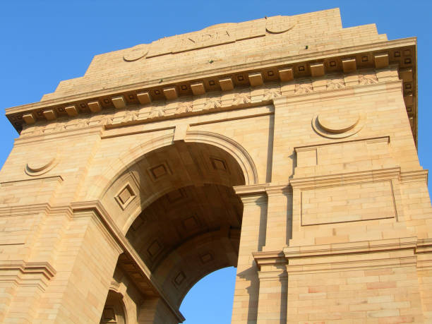 arco de porta de india em nova deli na índia - new delhi taj mahal india gate - fotografias e filmes do acervo