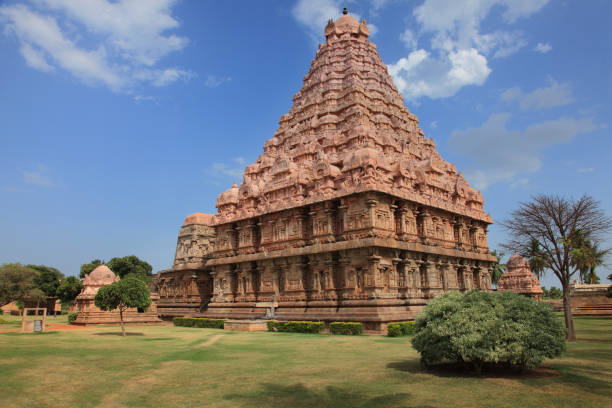 istock Ancient Shiva temple in Gangaikonda Cholapuram 670472738