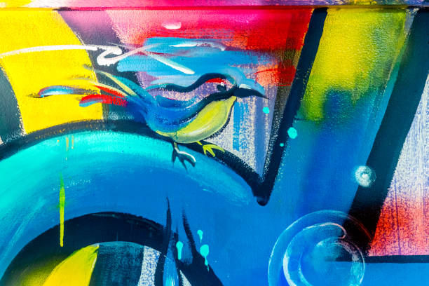 ストリートのアートを描く - spray paint spray paint graffiti ストックフォトと画像