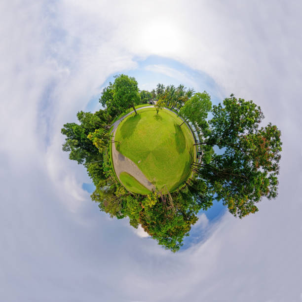istock Circle Panorama of public park 670506480