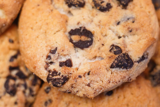 Macrophotography of chocolate chips cookies.