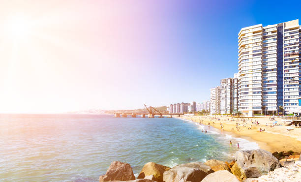 istock Hotels on the beach in Vina del Mar, Chile 670518094