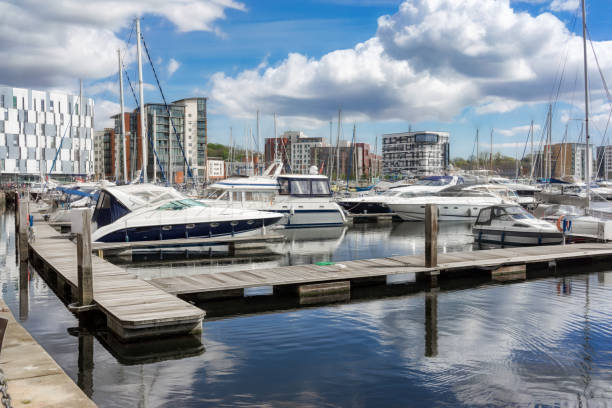 ipswich marina w mieście ipswich,wielka brytania - river orwell zdjęcia i obrazy z banku zdjęć